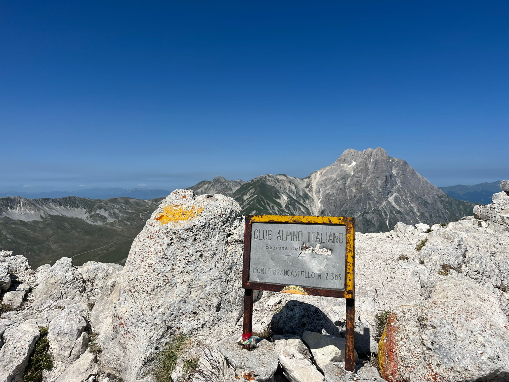 Il Monte Brancastello fino alle Torri di Casanova